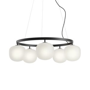 Rime lysekrone fra Muuto